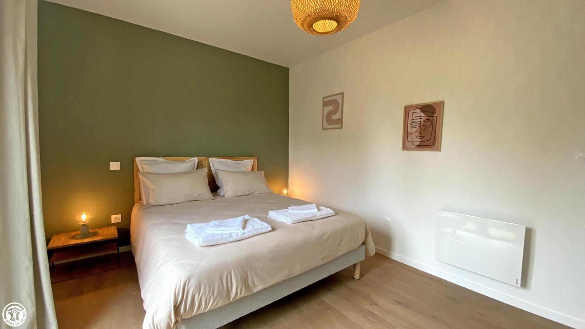 Breakislebed 3 Maisons Chu Limoges Isle Exterior foto