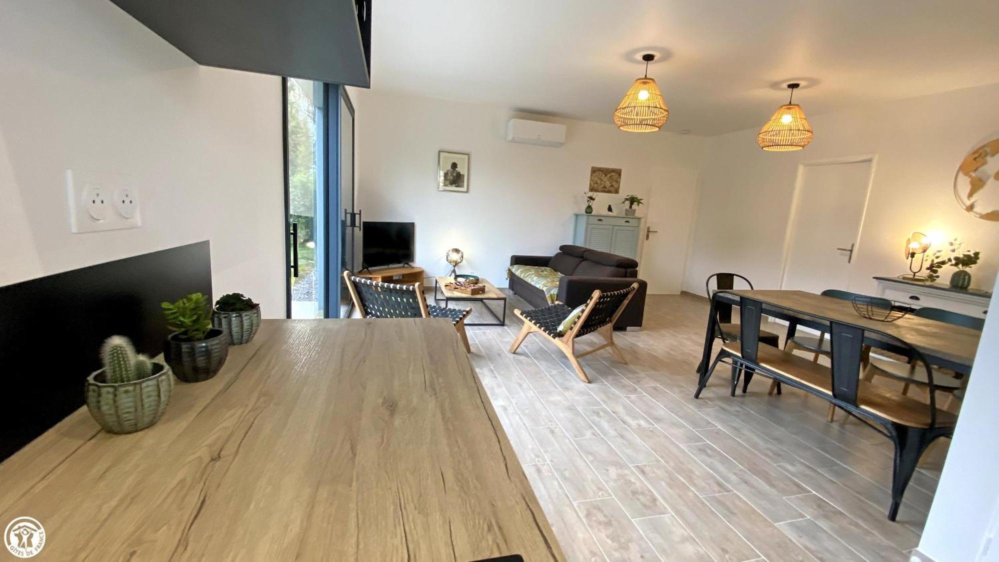 Breakislebed 3 Maisons Chu Limoges Isle Exterior foto