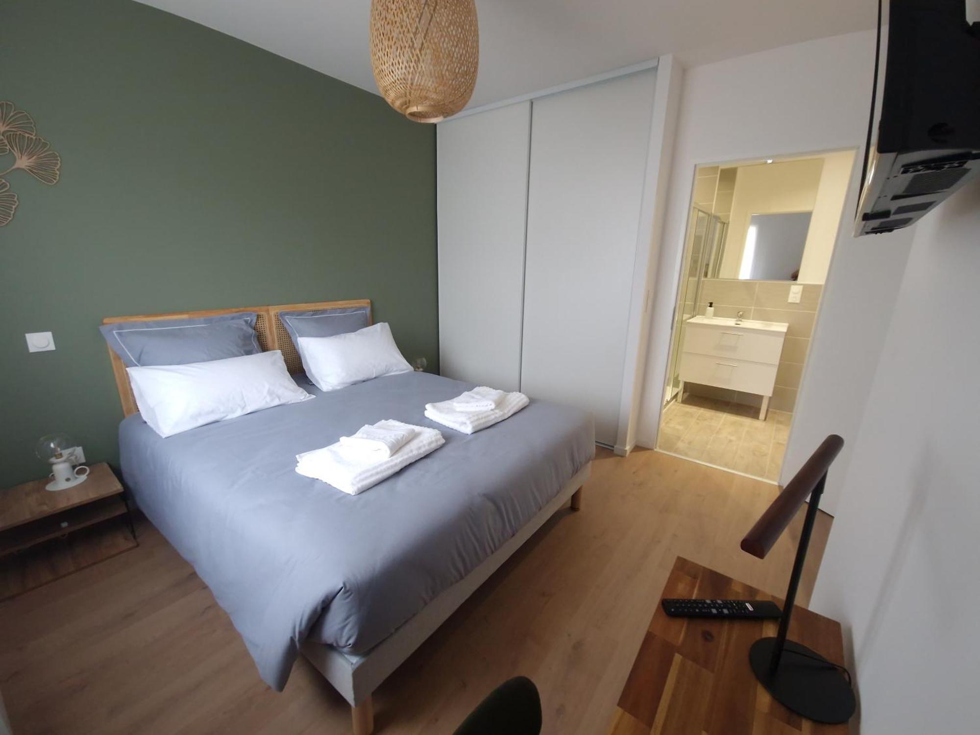 Breakislebed 3 Maisons Chu Limoges Isle Exterior foto